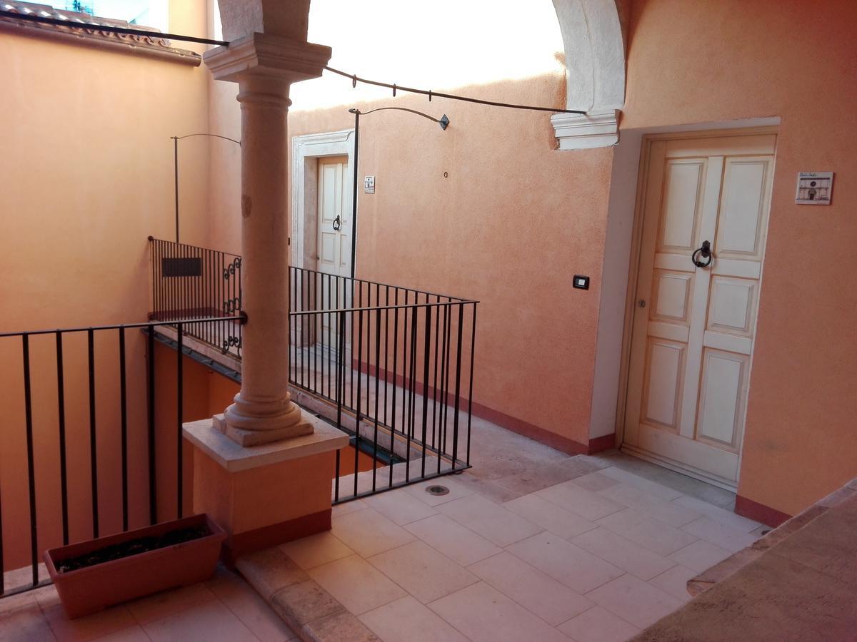 B&B Palazzo Cappa LʼAquila Екстериор снимка