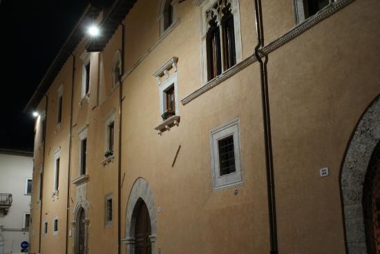 B&B Palazzo Cappa LʼAquila Екстериор снимка